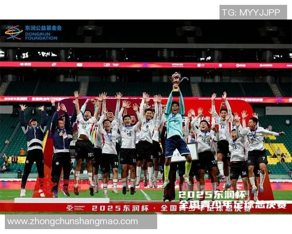 纵览足球史全部球星辉煌轨迹与不朽传奇风采